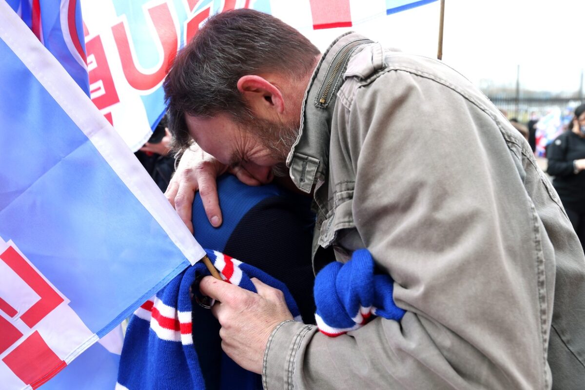 VIDEO | Fanii lui Rangers, copleşiţi de emoţii! A început fiesta pe străzile din Scoţia. Echipa lui Ianis Hagi şi Steven Gerrard e campioană după 10 ani