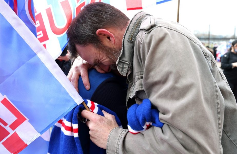 VIDEO | Fanii lui Rangers, copleşiţi de emoţii! A început fiesta pe străzile din Scoţia. Echipa lui Ianis Hagi şi Steven Gerrard e campioană după 10 ani