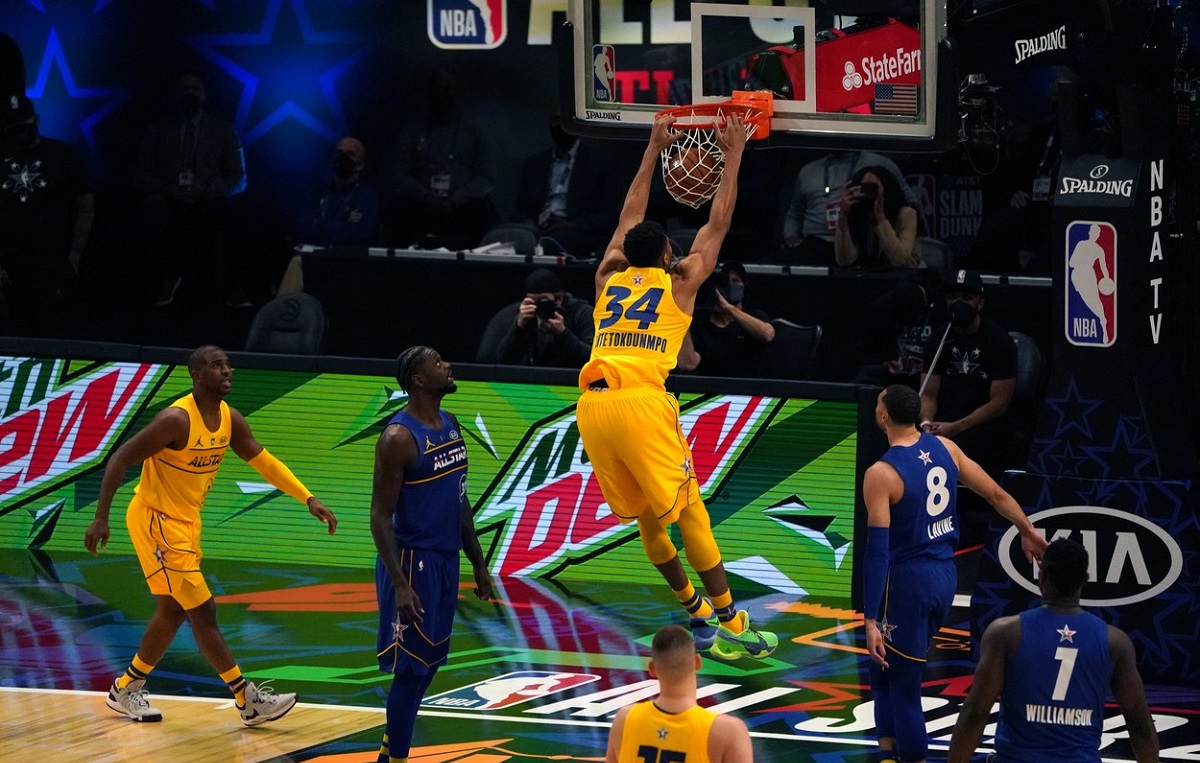 VIDEO All Star Game 2021 | Record uluitor stabilit de noul star din NBA: "Kobe Bryant ar fi fericit". Cel mai spectaculos coş, de la jumătatea terenului