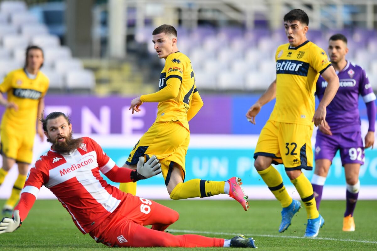 Valentin Mihăilă i-a vrăjit pe italieni. Mesajul în limba română postat de Parma după golul înscris în meciul nebun cu Fiorentina