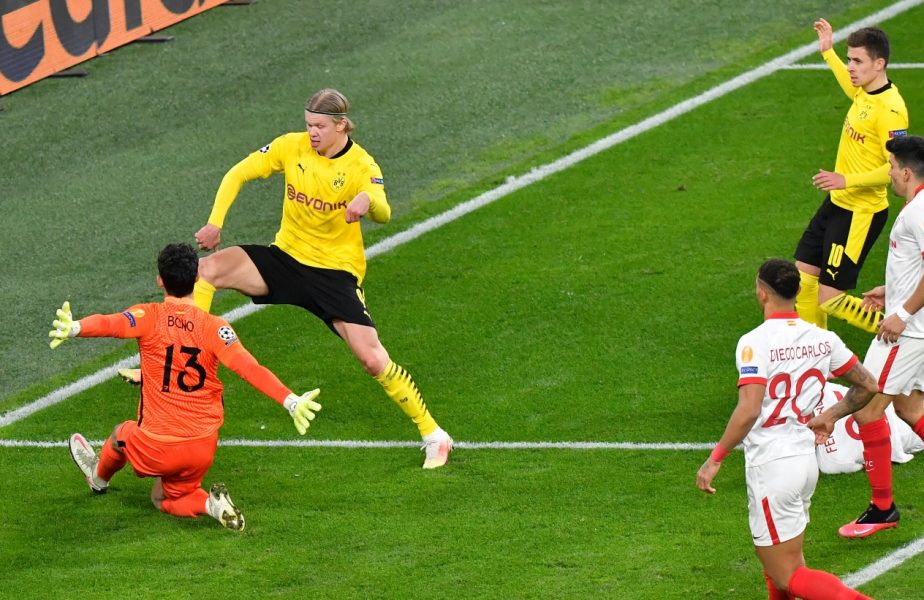 Video | Erling Haaland, alergat de jucătorii Sevillei după marcarea golului 2! Ce s-a întâmplat la finalul meciului şi reacţia "omului record" de la Dortmund