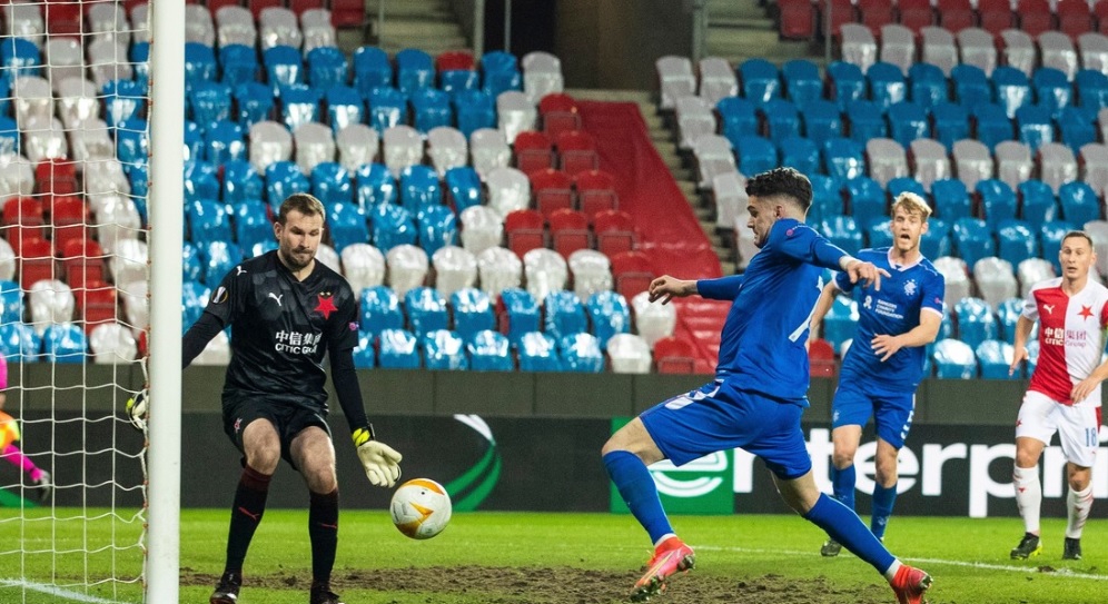 Ianis Hagi, în timpul meciului Slavia Praga - Rangers 1-1