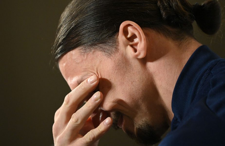 VIDEO | Zlatan Ibrahimovic a izbucnit în lacrimi la conferinţa de presă! Faţa nemaivăzută a starului suedez. Motivul pentru care s-a emoţionat la maximum
