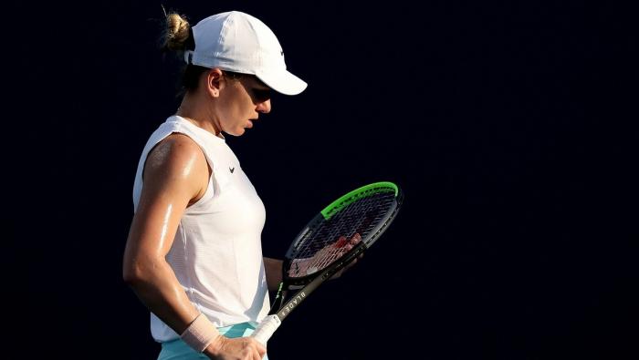 Simona Halep s-a retras de la Miami Open. "Sunt tristă că nu pot continua". Motivul pentru care a luat decizia