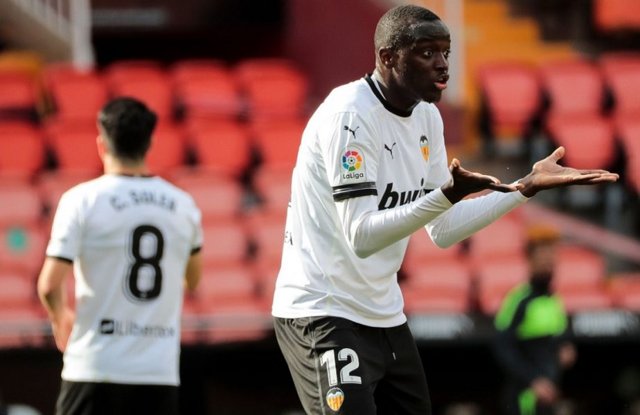 Scandal de rasism şi în La Liga! Cadiz – Valencia a fost întrerupt. Jucătorii au plecat la vestiare!