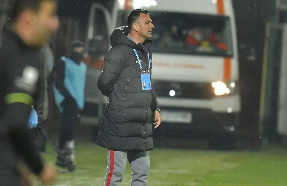 Toni Petrea, prima reacţie după FCSB – Craiova 0-0. De ce a făcut trei schimbări la pauză şi ce spune despre lupta la titlu. "Mă preocupă jocul echipei"