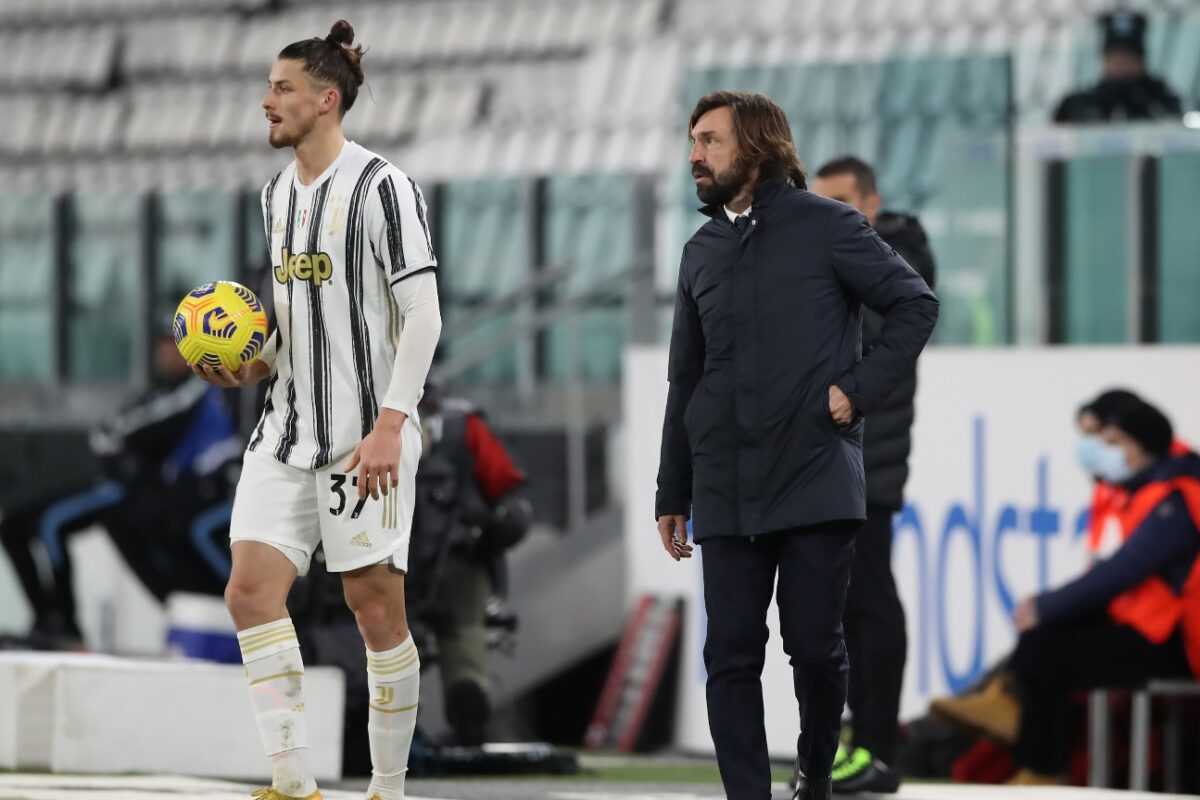 Radu Drăguşin semnează vineri cu Juventus! Ultimele detalii. Salariu uriaş pentru fundaşul de 19 ani