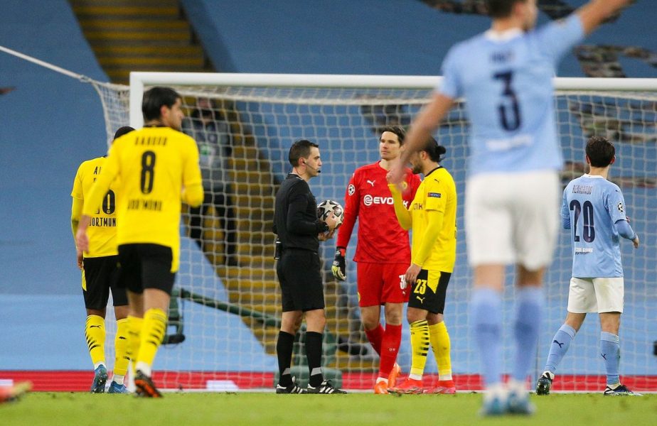 Momente teribile pentru Ovidiu Haţegan în City – Dortmund! Gol anulat greşit pentru nemţi. Românul l-a scos din minţi şi pe Guardiola, după ce s-a răzgândit şi nu a mai dat penalty