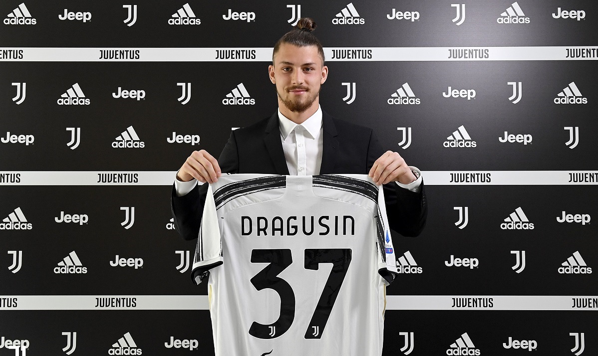 OFICIAL | Radu Drăgușin și-a prelungit contractul cu Juventus! Pe câți ani a semnat