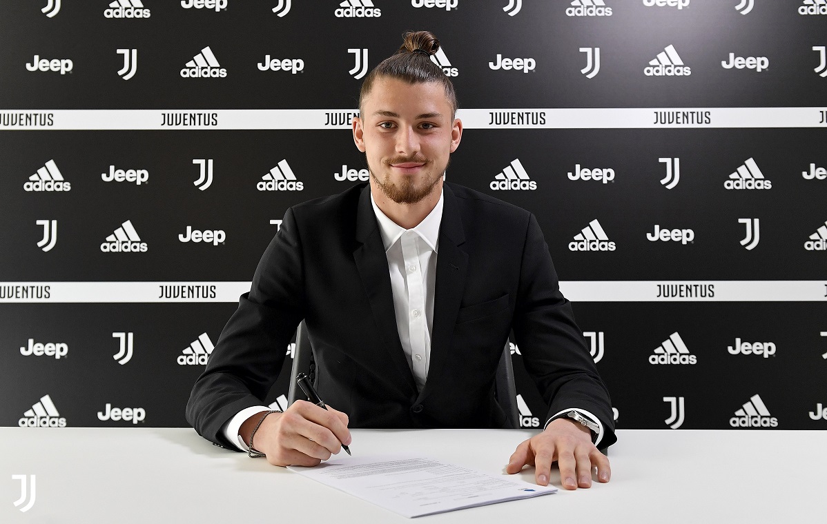 Prima reacţie a lui Radu Drăguşin după ce a semnat un nou contract cu Juventus. "Este timpul să demonstrez că merit această încredere"