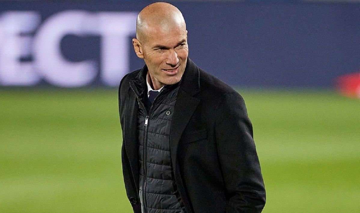 Zinedine Zidane, răspuns final după ce a primit o ofertă uriaşă de la Manchester United. Decizia luată de antrenorul francez