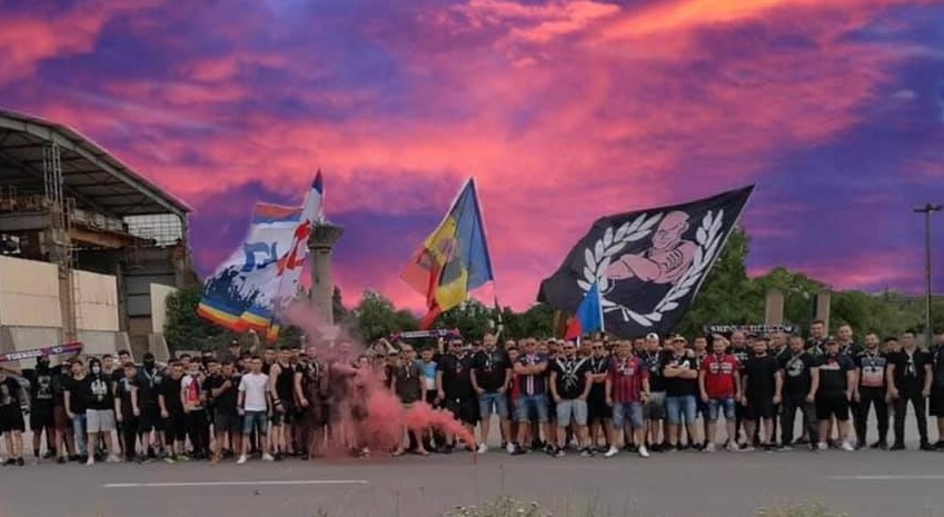 FCSB – CFR Cluj | Ultraşii roş-albaştrilor anunţă revoluţia la clubul lui Gigi Becali. "Azi dacă nu câştigaţi, de la Steaua să plecaţi"