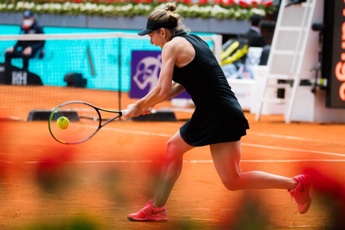 Simona Halep – Elise Mertens 6-4, 5-7, 5-7. Simona, eliminată dramatic în optimile de finală de la Madrid!