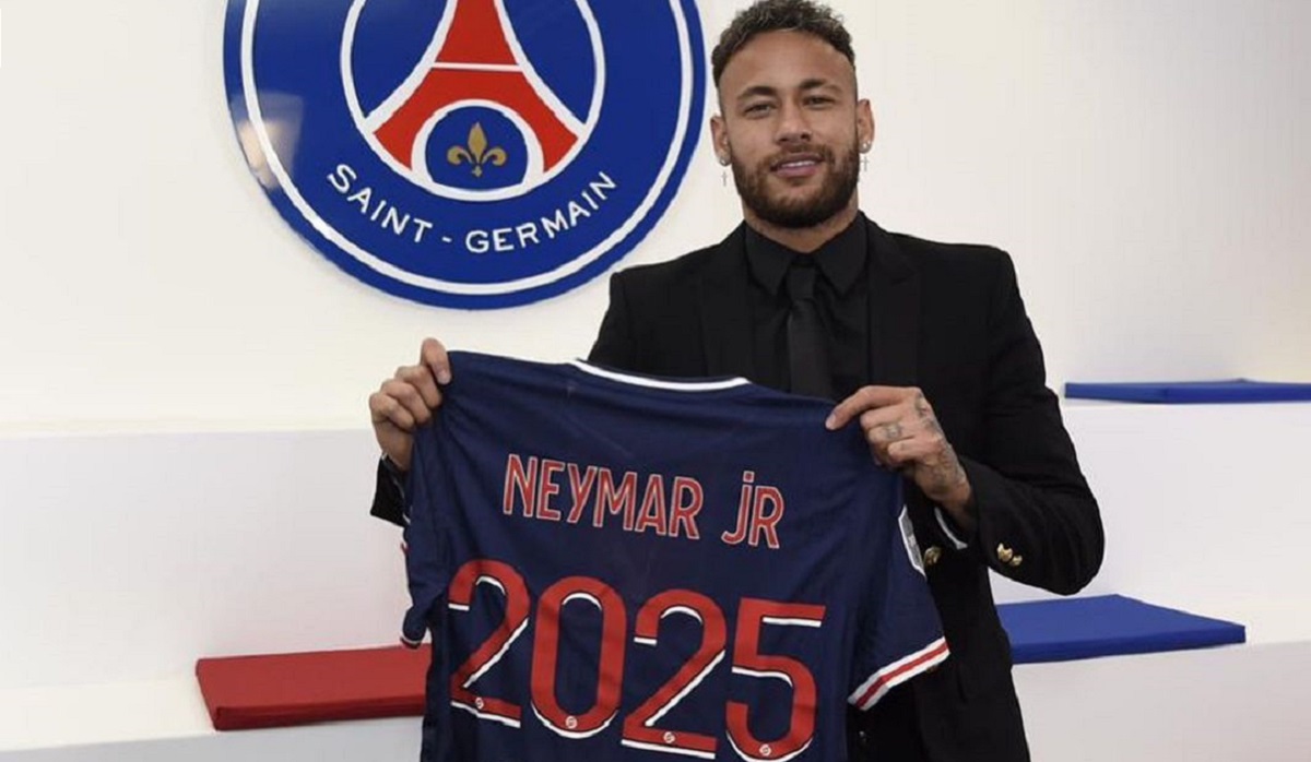 Neymar, mândru după ce și-a prelungit contractul cu PSG: "Istoria continuă!" Incredibil ce salariu va avea