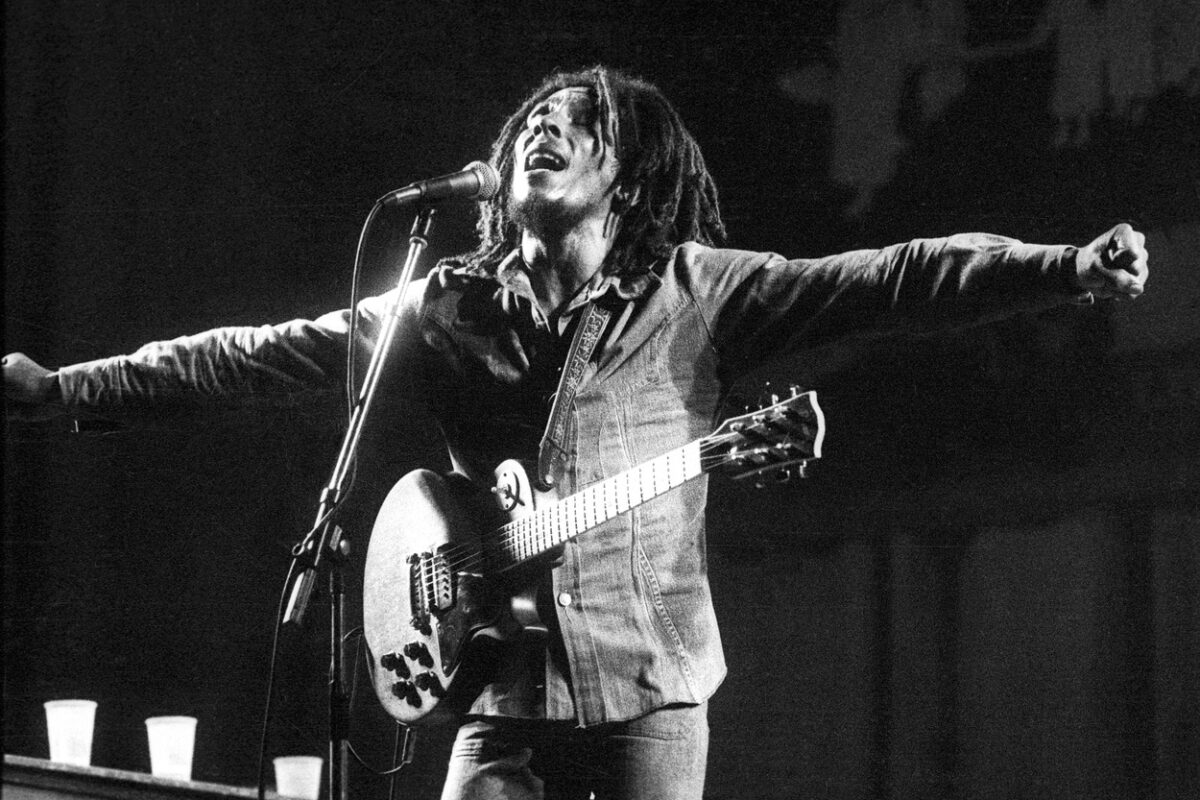 Bob Marley: ”Tu nu-mi tai degetul! Fotbalul înseamnă libertate!” A murit regele reggae ucis de…minge?