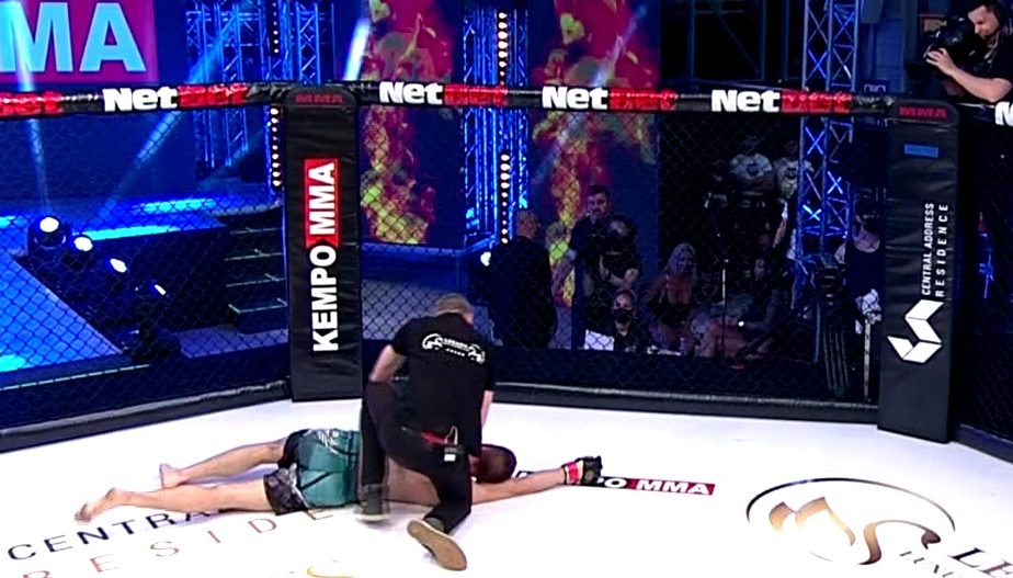 VIDEO | Pumni fără număr şi mult sânge la iFight Heroes de la Antena 1 ! Cele mai tari KO-uri din super-gala de MMA