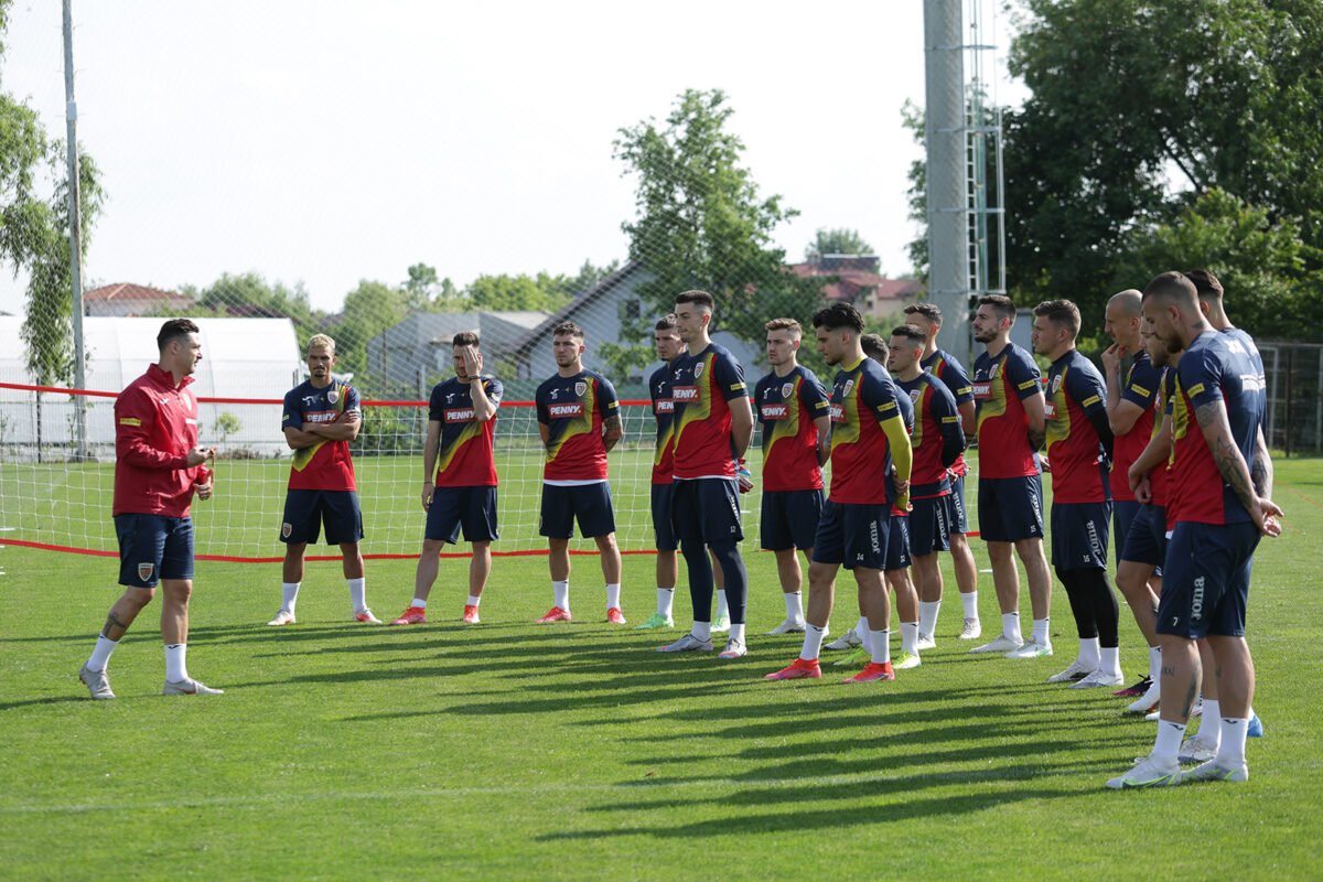 Jucătorii naționalei s-au reunit la Mogoșoaia! Mirel Rădoi a sunat adunarea. 16 tricolorii au ajuns deja sub comanda selecționerului