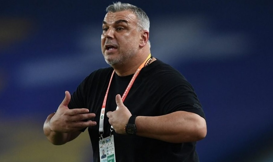 Cosmin Olăroiu şi-a prelungit contractul cu Al Sharjah