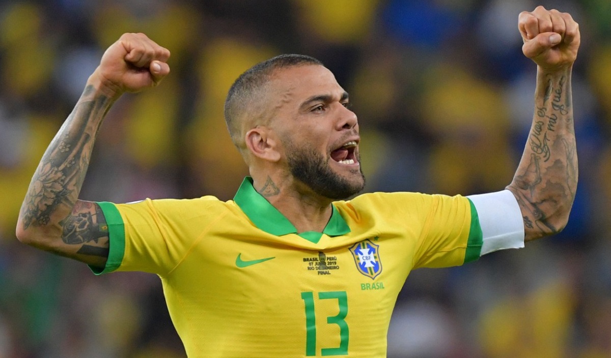 Uluitor! Danis Alves a revenit la naționala Braziliei, la 38 de ani! + vești oribile pentru Suedia: Zlatan Ibrahimovic ratează EURO