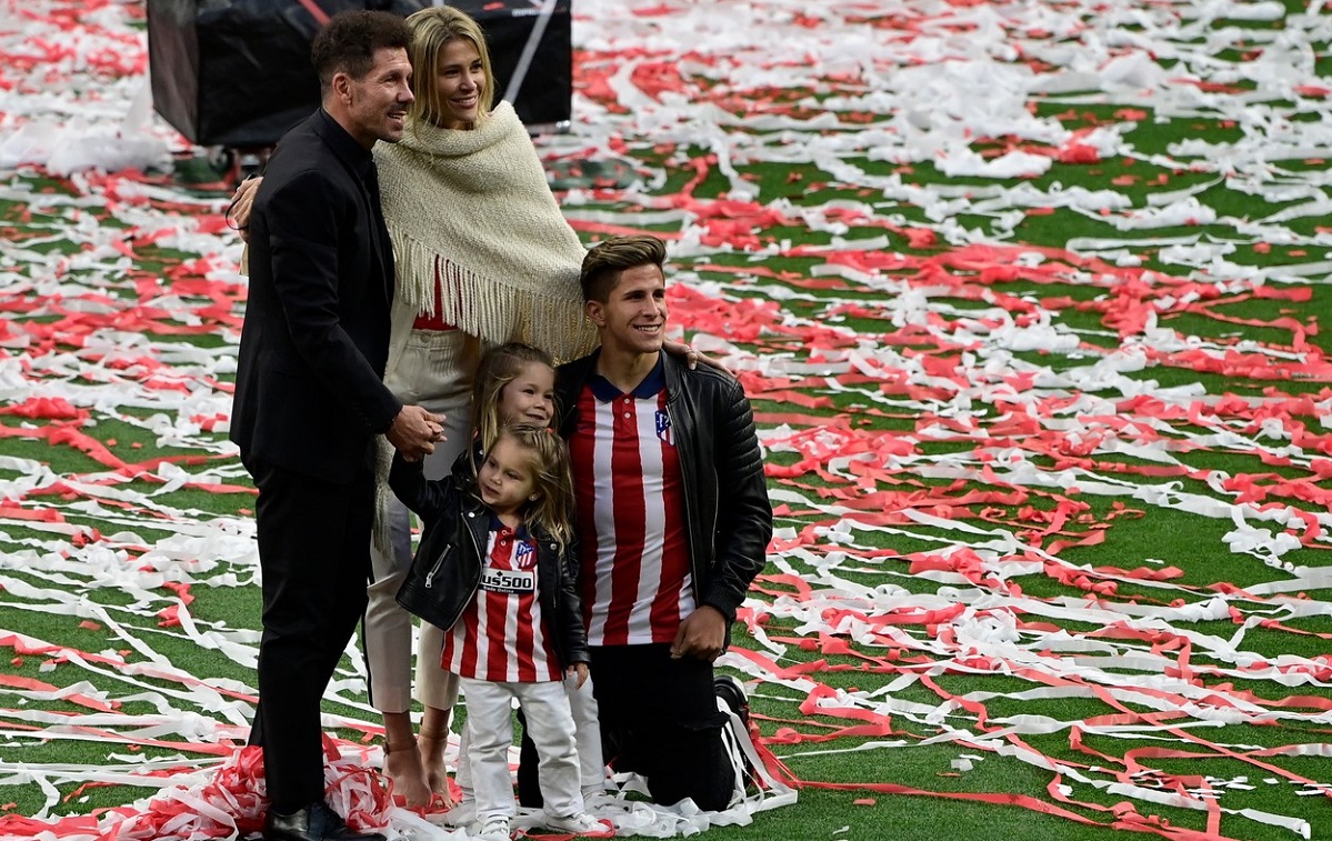 Diego Simeone, imagini memorabile: a cântat cu fiicele sale imnul lui Atletico Madrid