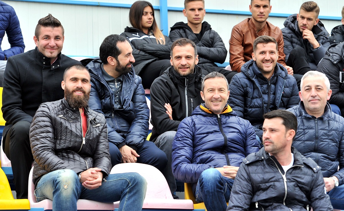 EXCLUSIV | Cu cine va colabora Dinu Todoran pe banca lui FCSB. Noul antrenor al roş-albaştrilor, ajutat de o legendă a clubului!