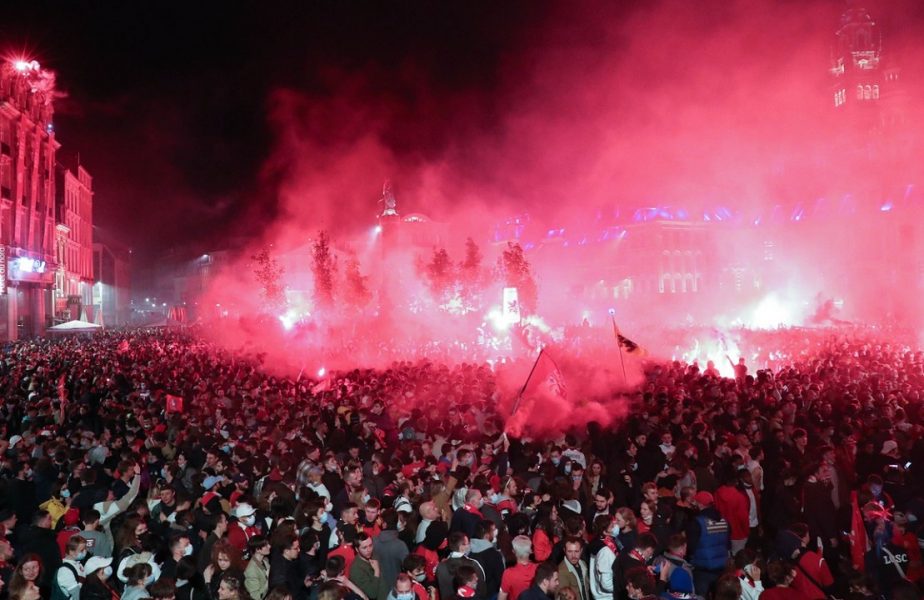 Momente impresionante la Lille! Mii de fani au sărbătorit pe străzi. Imagini inedite cu jucătorii campioanei. VIDEO