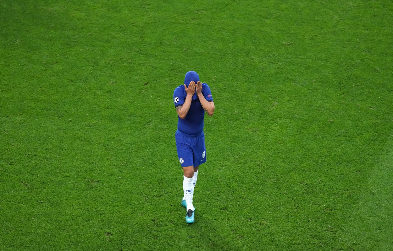 Thiago Silva s-a accidentat şi a părăsit terenul în lacrimi în finala Champions League dintre Manchester City - Chelsea / Sursa: Profimedia