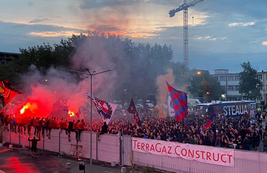 Steaua a promovat în Liga 2! Ultraşii au declanşat fiesta şi au intrat în stadionul din Ghencea. Ironii către Gigi Becali: „E doliu la palat”