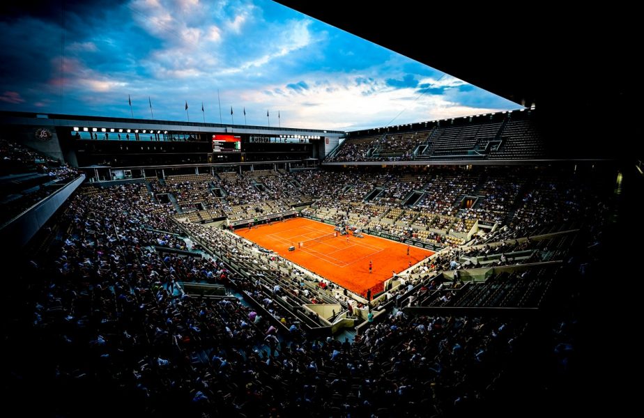 Roland Garros 2021 | Scandal monstru la Paris, după ce fanii au fost obligaţi să părăsească tribunele în timpul meciului Djokovic – Berrettini! „Este inadmisibil! Banii înapoi!”