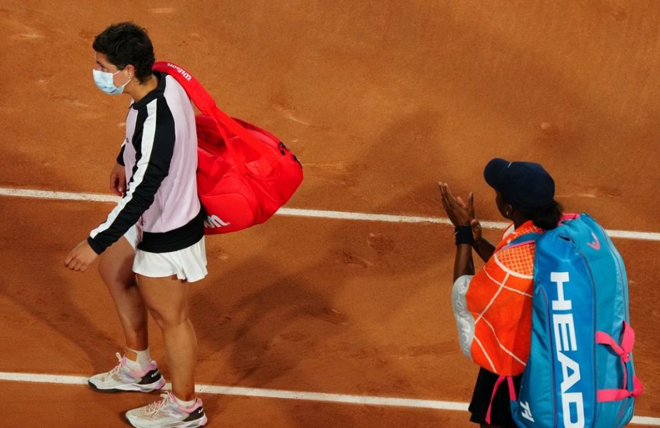 Carla Suarez Navarro, învinsă în primul tur de la Roland Garros. A câştigat cel mai important meci, cu cancerul. Ce i-a transmis Simona Halep în timpul partidei