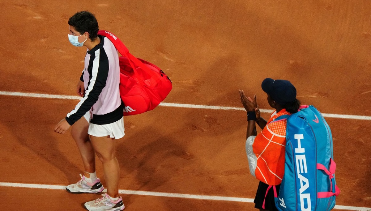 Carla Suarez Navarro, învinsă în primul tur de la Roland Garros. A câştigat cel mai important meci, cu cancerul. Ce i-a transmis Simona Halep în timpul partidei