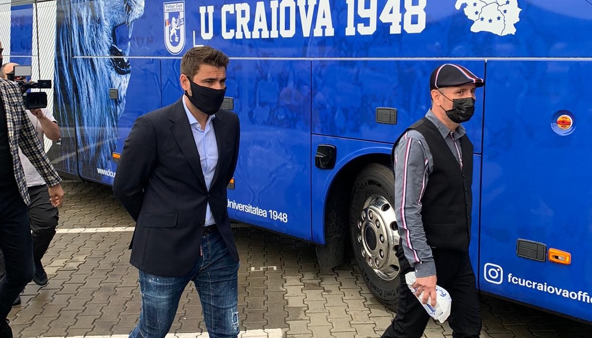 FC U Craiova, autocar de lux