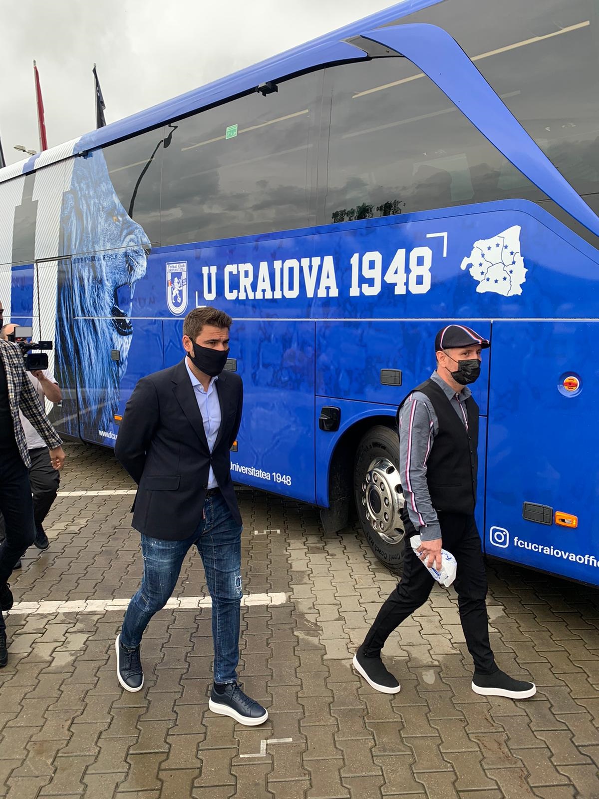 FC U Craiova, autocar de lux