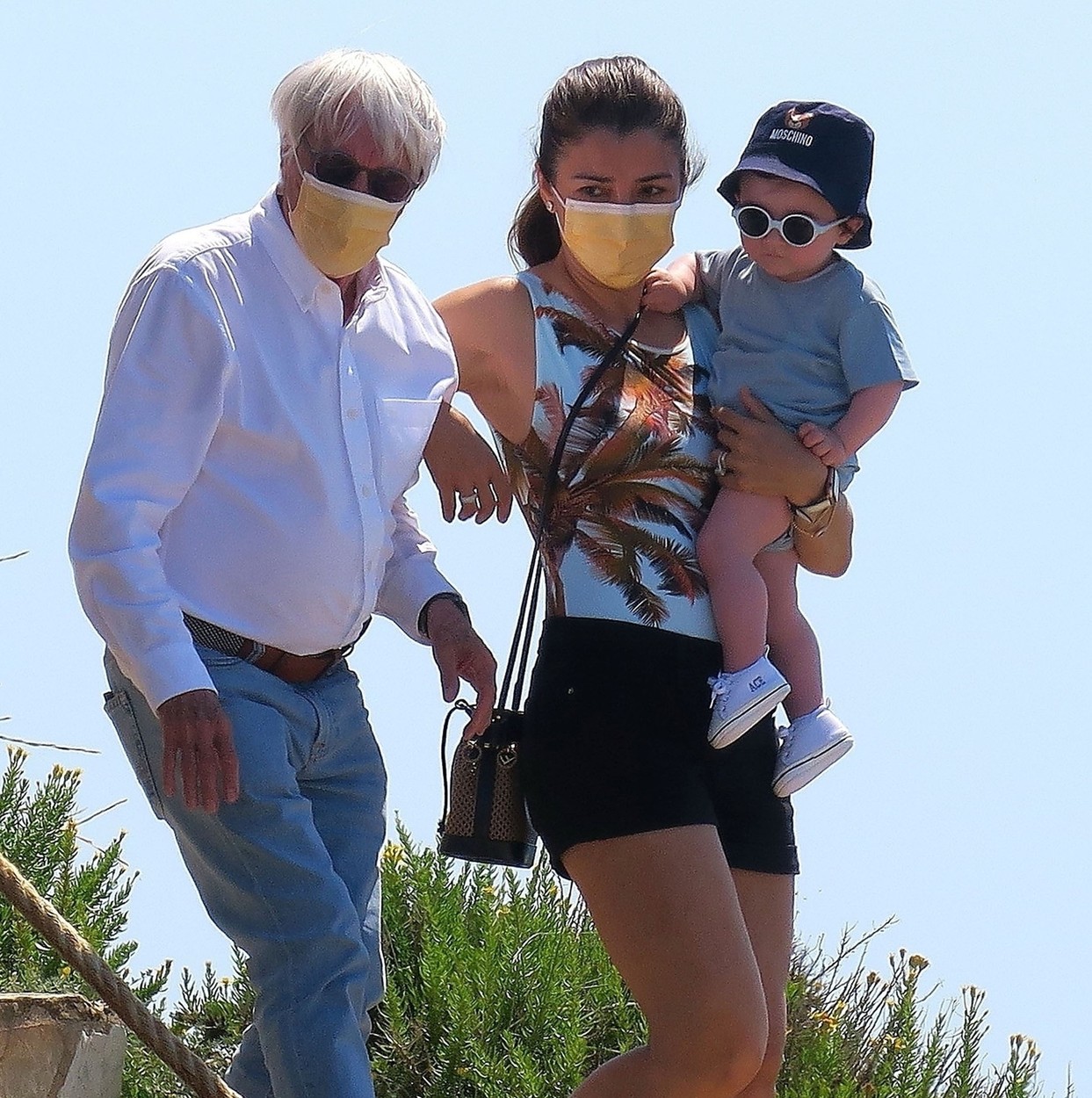 Bernie Ecclestone, alături de soţie şi copil