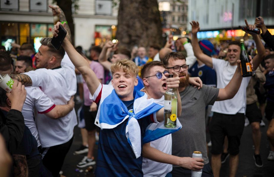 Euro 2020 | Nebunie la Londra! Mii de fanii scoţieni au venit pentru meciul cu Anglia. Măsura extremă luată de autorităţi