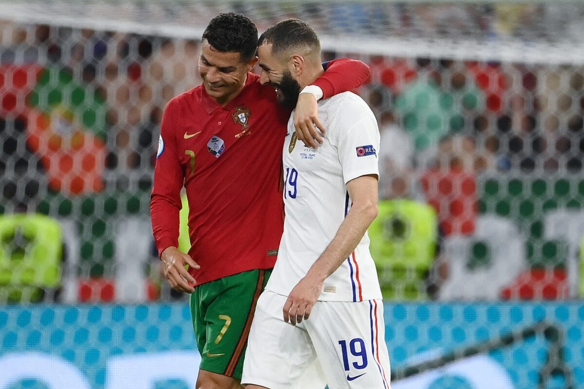 EURO 2020 | Imaginea zilei! Cristiano Ronaldo l-a felicitat pe Karim Benzema după ce a marcat împotriva Portugaliei. Dublă de senzaţie pentru starul francez