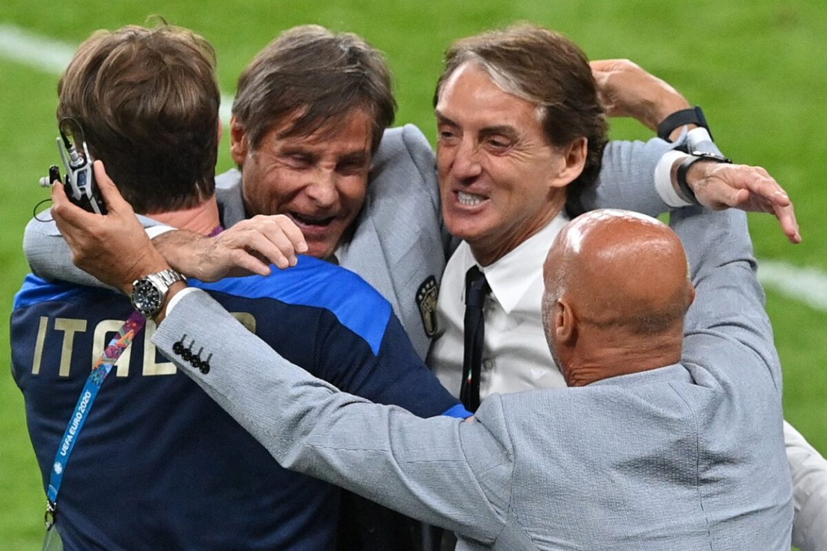 EURO 2020 | Mesajul uluitor transmis de scoţieni, cu o zi înaintea finalei Italia – Anglia: „Salvează-ne, Roberto!