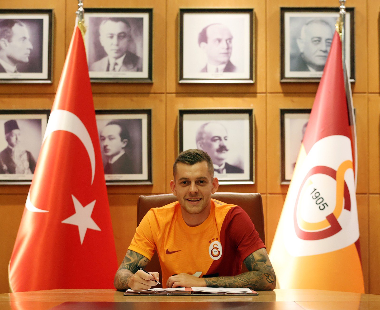 Alexandru Cicâldău, primele imagini în tricoul lui Galatasaray / Twitter