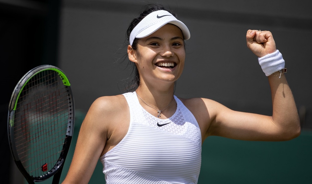 Wimbledon 2021 | Emma Răducanu a eliminat-o pe Sorana Cîrstea. Cine este tânăra de 18 ani care a făcut meciul vieţii. „O admir pe Simona Halep