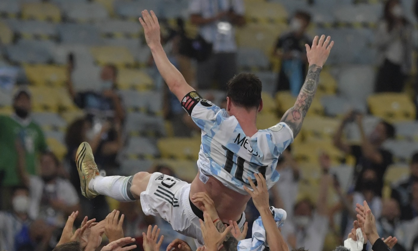 Lionel Messi a câştigat Copa America! S-a rupt blestemul! Argentina a bătut Brazilia, pe Maracana. Lacrimi pentru starul „Pumelor