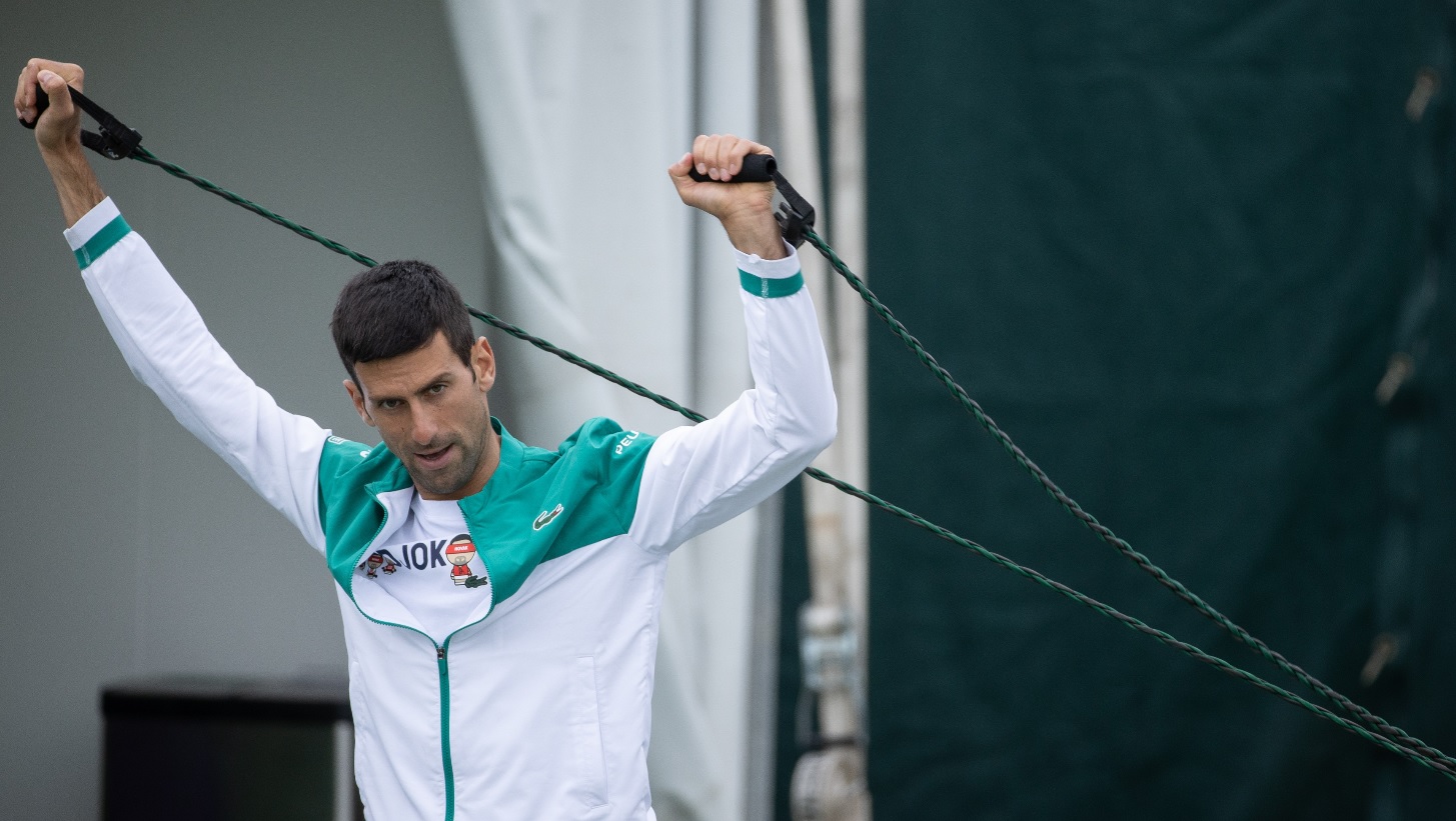 Novak Djokovic a făcut spectacol la conferinţa de presă, înainte de finala de la Wimbledon. „Şi eu țin cu Italia, dar sper să câștige doar seara, pe Wembley