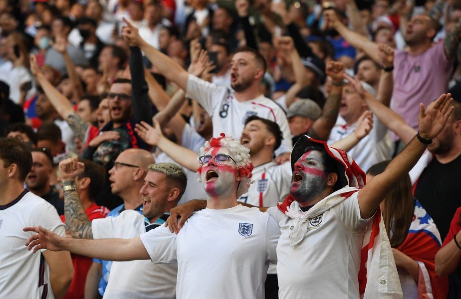 EURO 2020 | Englezii n-au mai avut răbdare! Un suporter înfocat al Angliei şi-a tatuat deja trofeul. Un alt fan a „comis-o” la Campionatul Mondial din 2018!