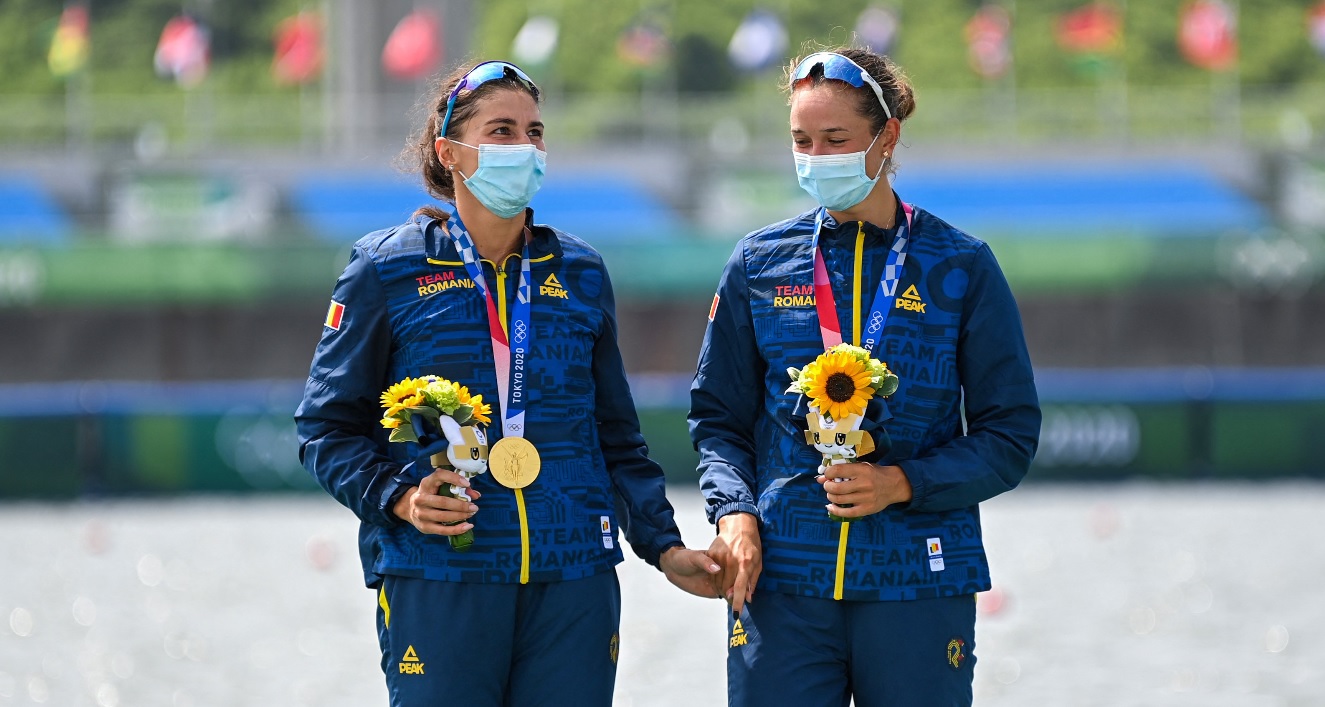 Jocurile Olimpice 2020 | Fetele de aur, Simona Radiş şi Ancuţa Bodnar, asaltate cu mesaje