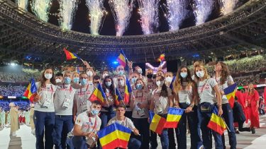 O parte din delegaţia României la ceremonia de deschidere de la Jocurile Olimpice 2020
