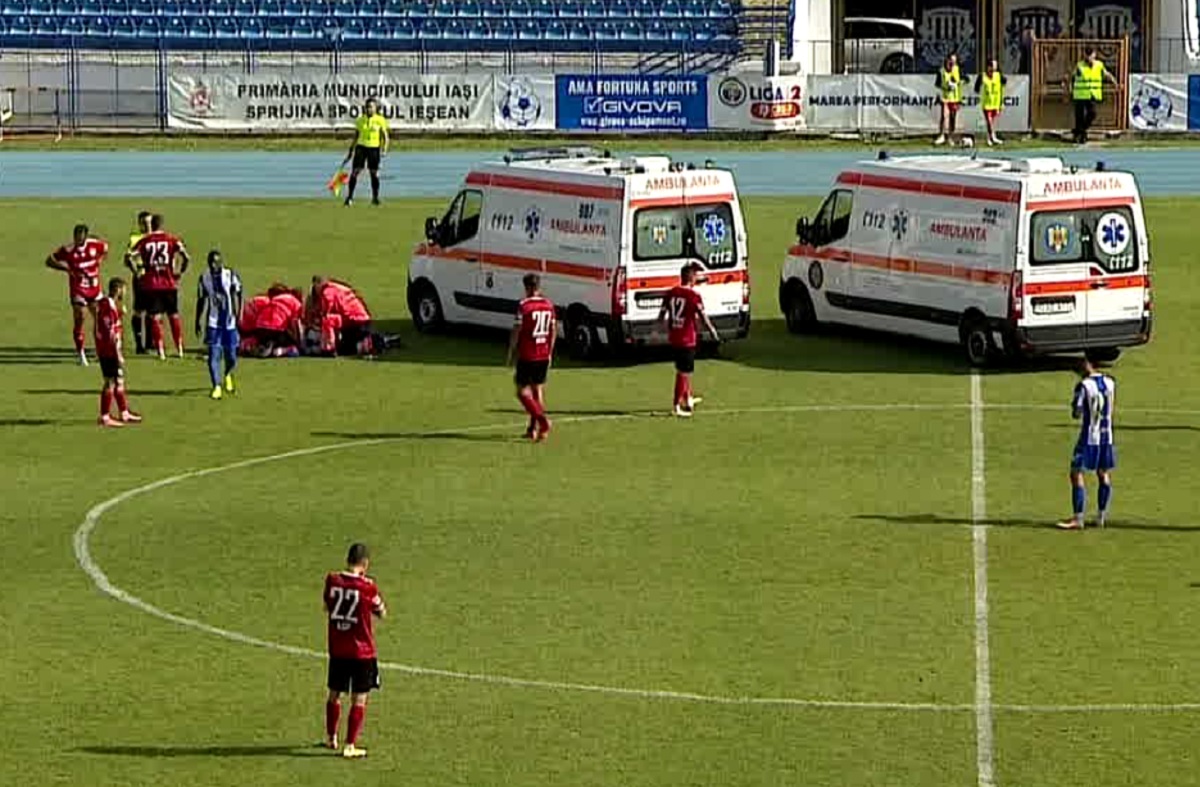 Momente dramatice în Liga a 2-a! Două ambulanţe pe teren la Poli Iaşi – Universitatea Cluj