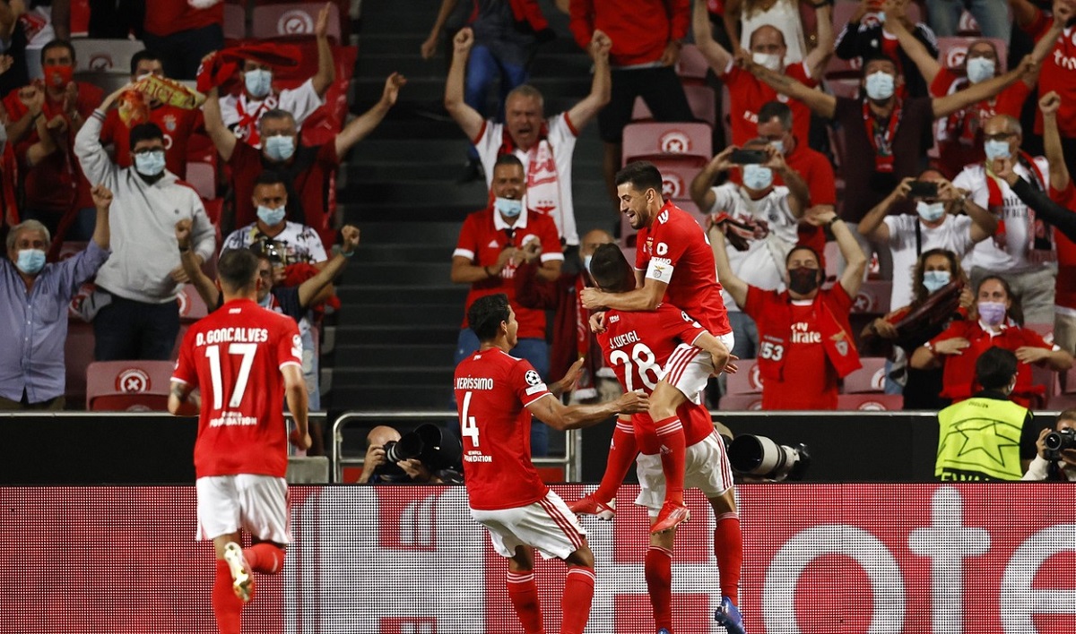 Benfica, victorie la limită cu PSV