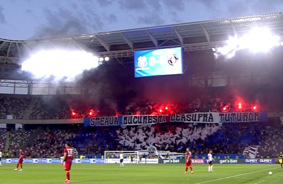 Mesajul afișat de ultrașii lui CSA Steaua la primul meci oficial în Ghencea. Steliștii au „incendiat” stadionul cu torțe și fumigene