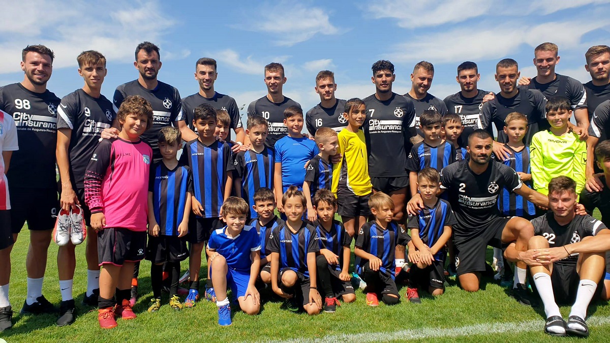 Vedetele lui FCSB s-au întâlnit cu juniorii la Berceni! Octavian Popescu și Florinel Coman, favoriții puștilor + Nebunia lui Vali Crețu