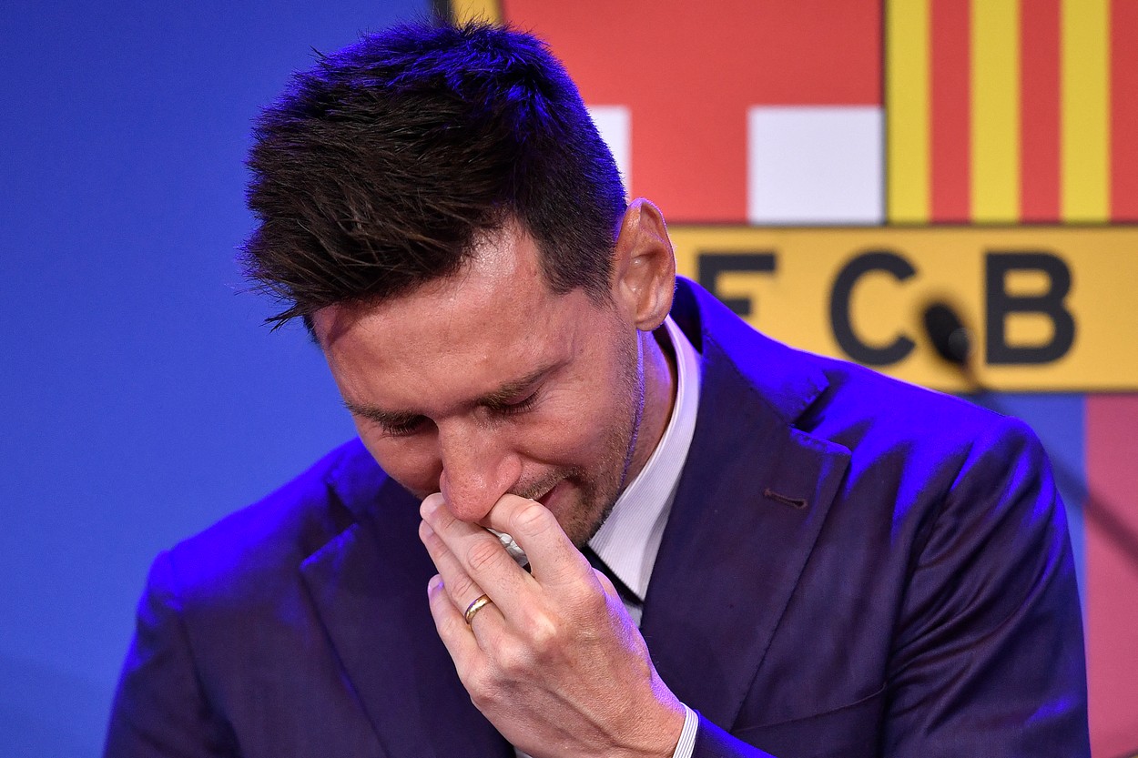 Toate drumurile duc la Paris! Leo Messi se îndreaptă spre PSG, după ce şi-a luat rămas bun în lacrimi de la Barcelona. Când va avea loc prezentarea de cinci stele de la Turnul Eiffel