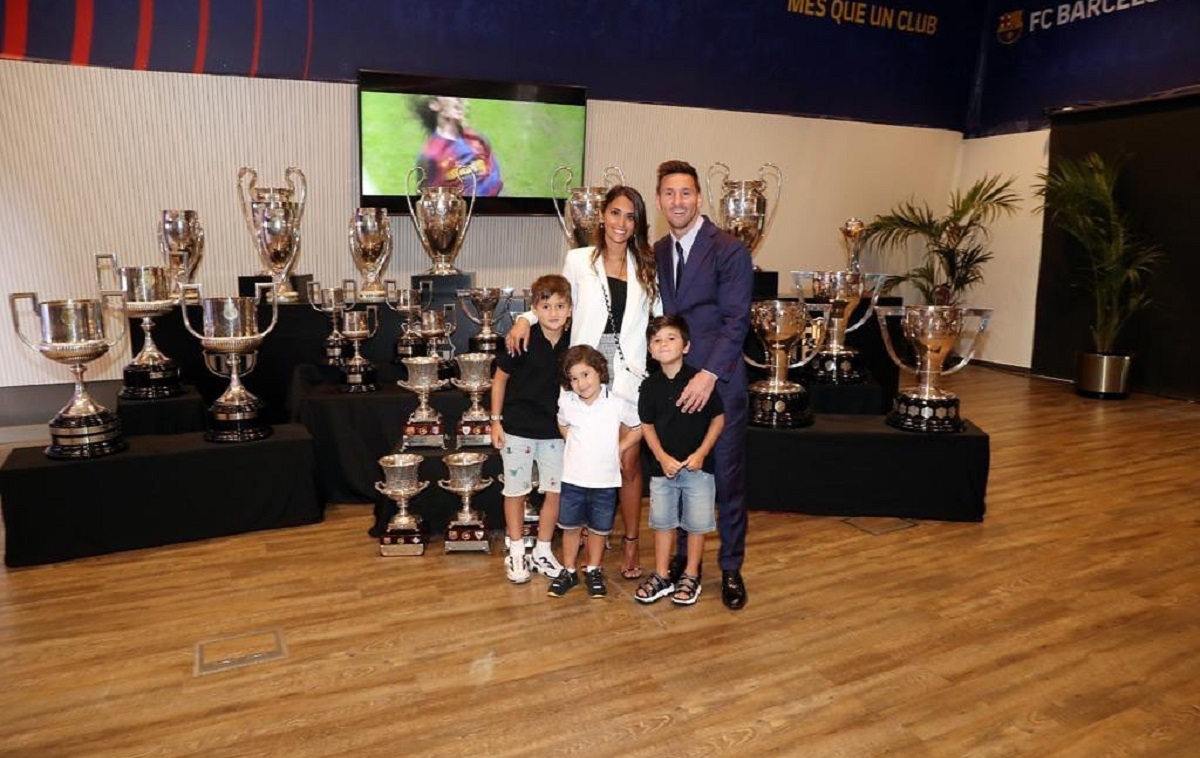 Lionel Messi şi familia pe Camp Nou